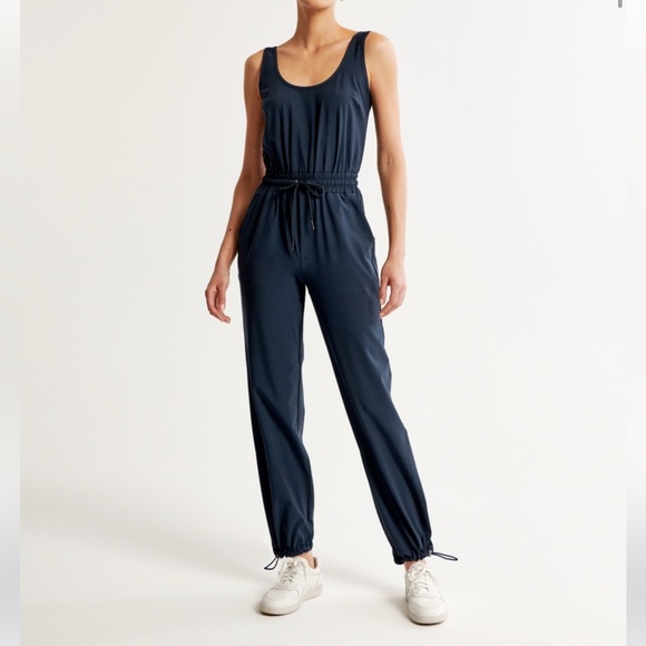 Abercrombie & Fitch navy blue women’s traveler romper - small - Picture 1 of 8